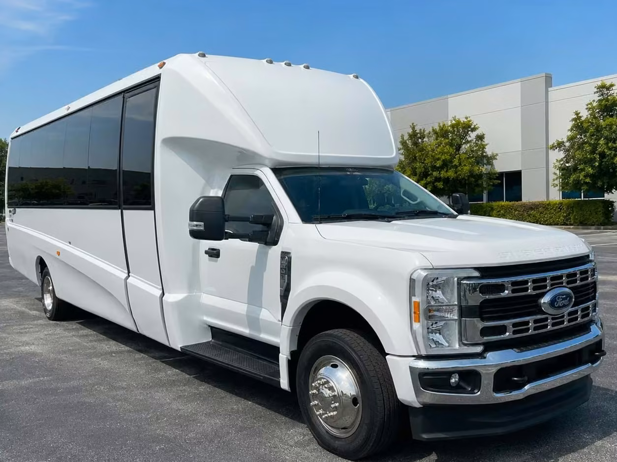 ames 25 passenger minibus rental