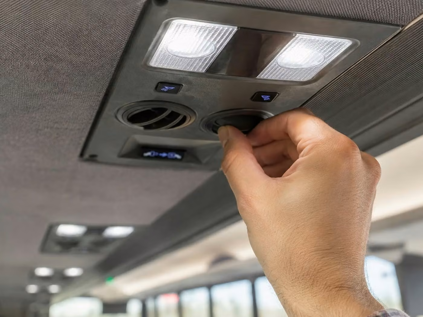 ames 30 passenger minibus air conditioning