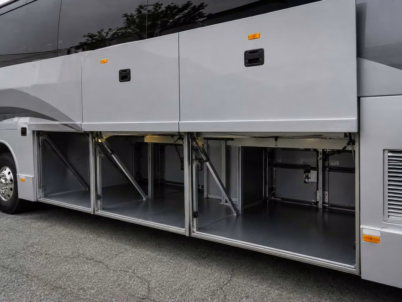ames 56 passenger charter bus luggage bays
