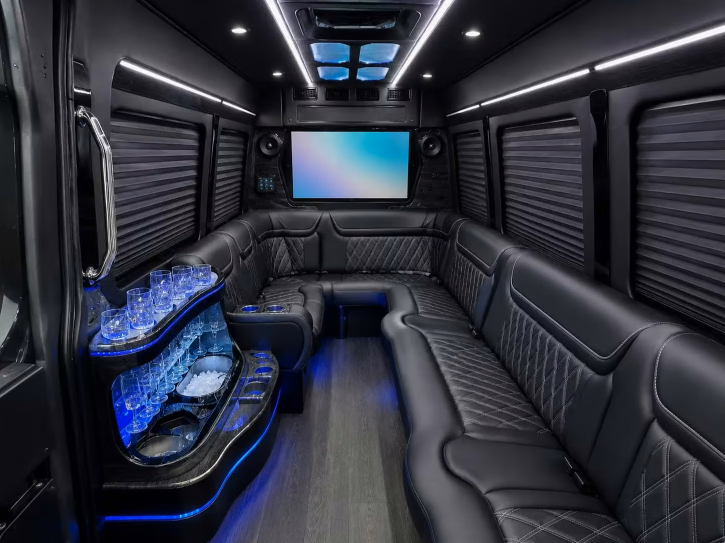 ames charter bus rentals for college tours